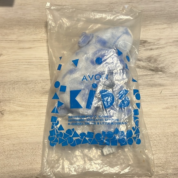 Avon Kids September Blueberry Pig Sapphire NEW 2000 Plush Full Of Beans - Picture 4 of 4